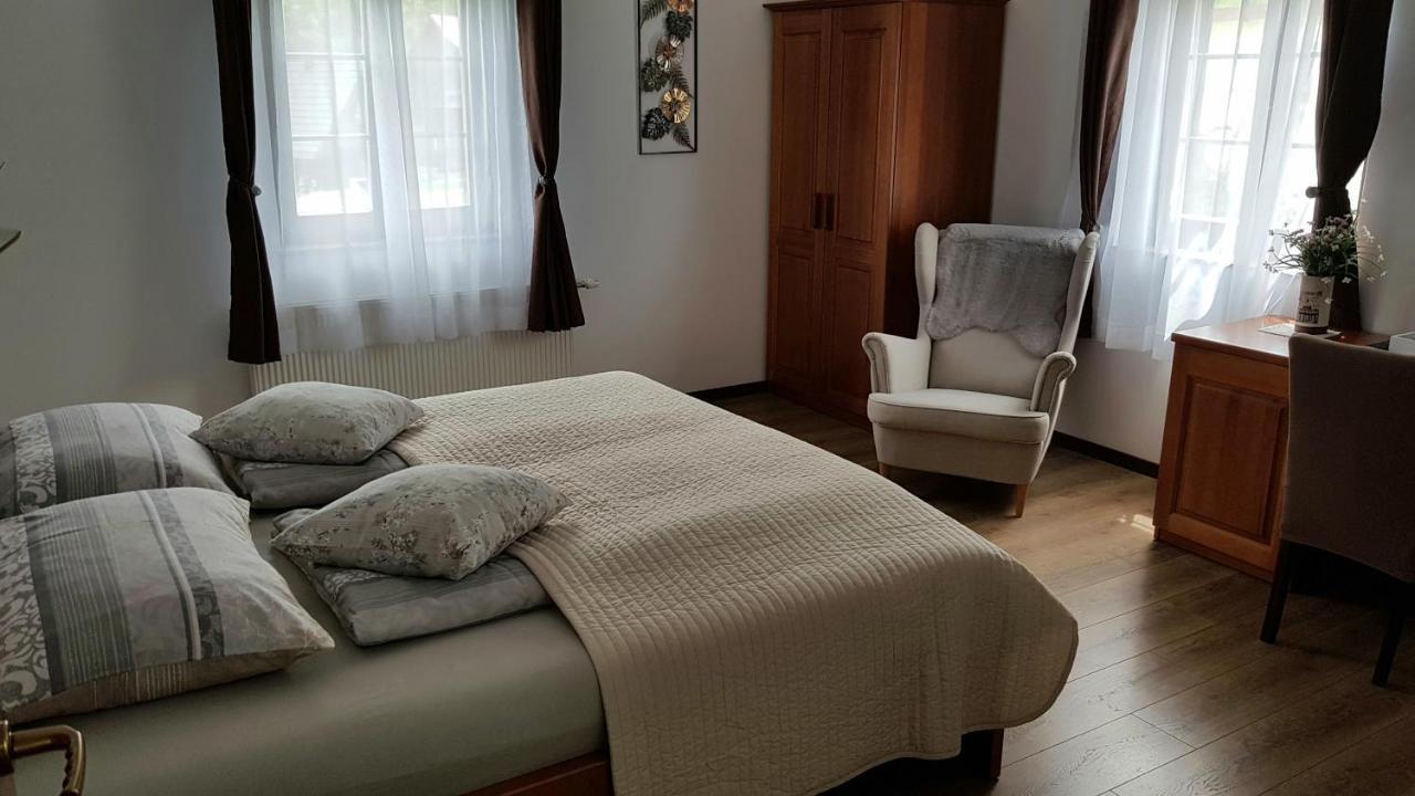 B&B Plitvice Lakes Villa Prica ปลิตวิตซาเซโล ภายนอก รูปภาพ