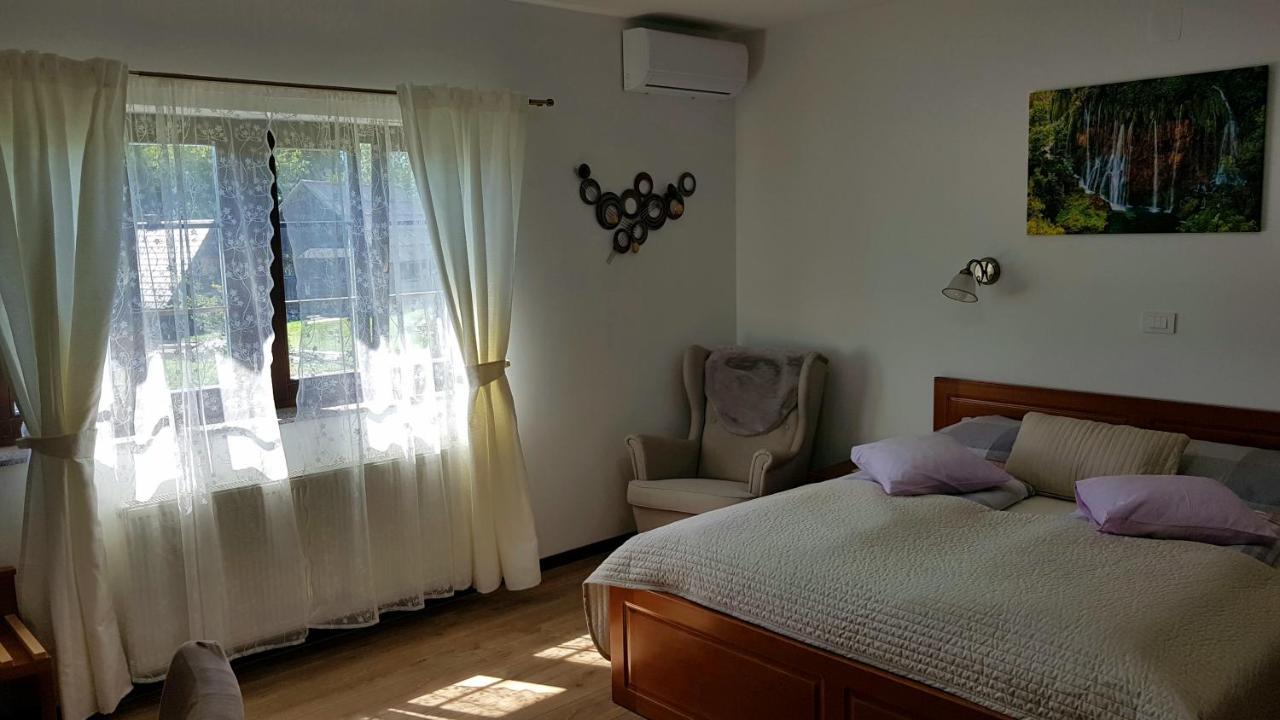 B&B Plitvice Lakes Villa Prica ปลิตวิตซาเซโล ภายนอก รูปภาพ