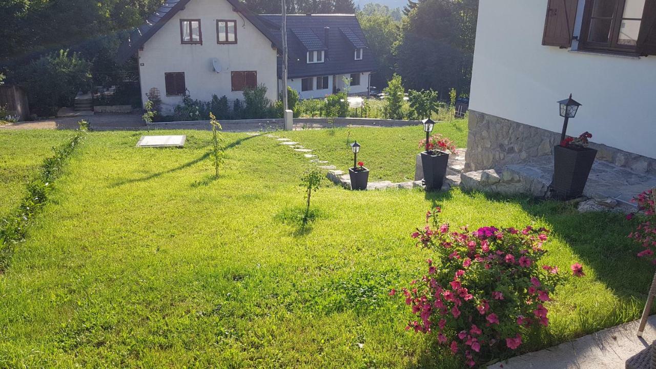 B&B Plitvice Lakes Villa Prica ปลิตวิตซาเซโล ภายนอก รูปภาพ
